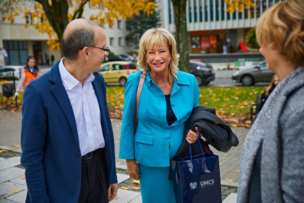 IMG 7252 1 - Helen Doron English