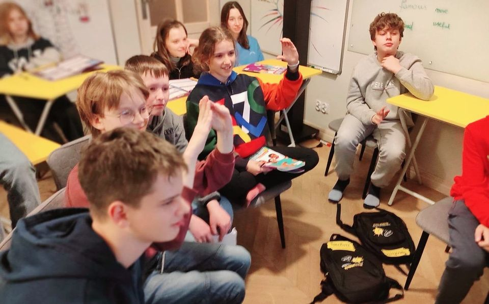 image 1 - Helen Doron English