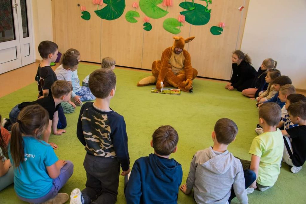 Prawdziwa magia w ksiazkach 15 FB IMG 1684390678947 - Helen Doron English