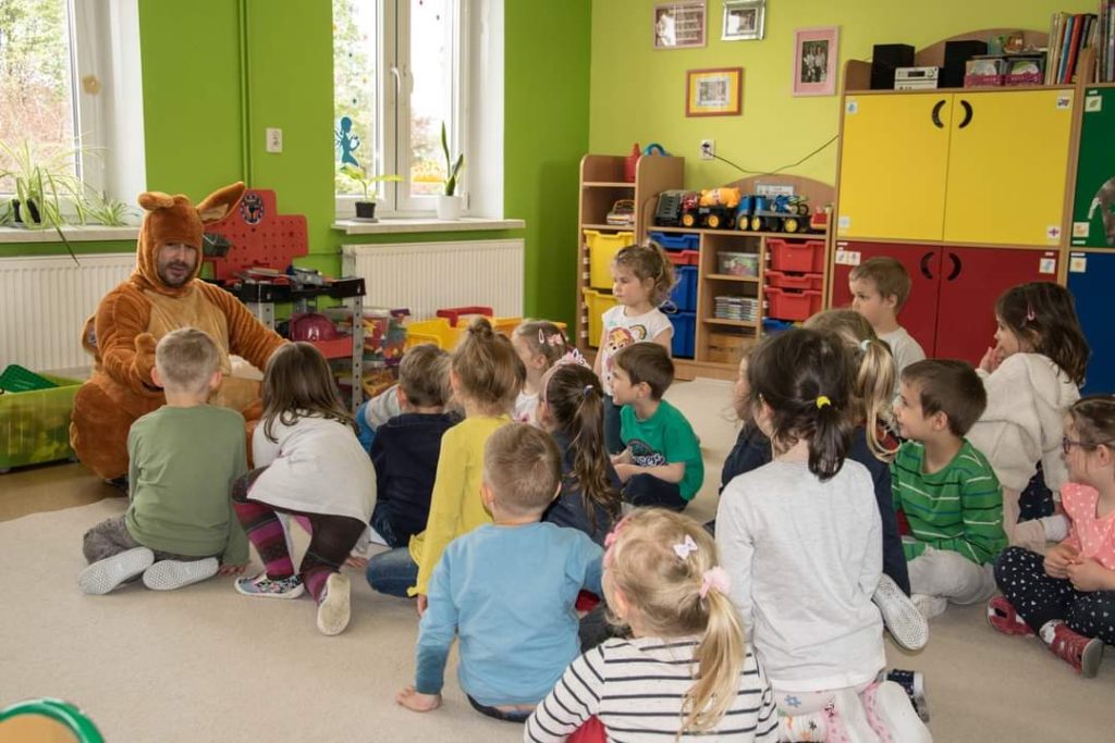 Prawdziwa magia w ksiazkach 2 FB IMG 1684390708806 - Helen Doron English