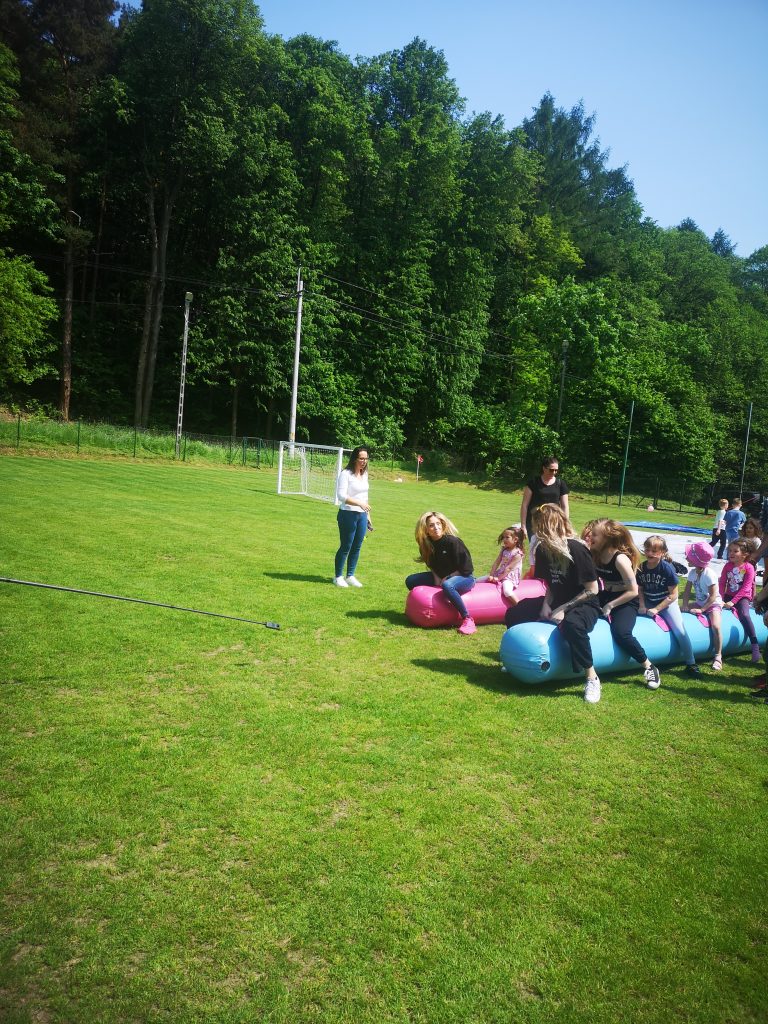 Wielki piknik rodzinny naszej szkoły 5 received 1358709594705860 - Helen Doron English