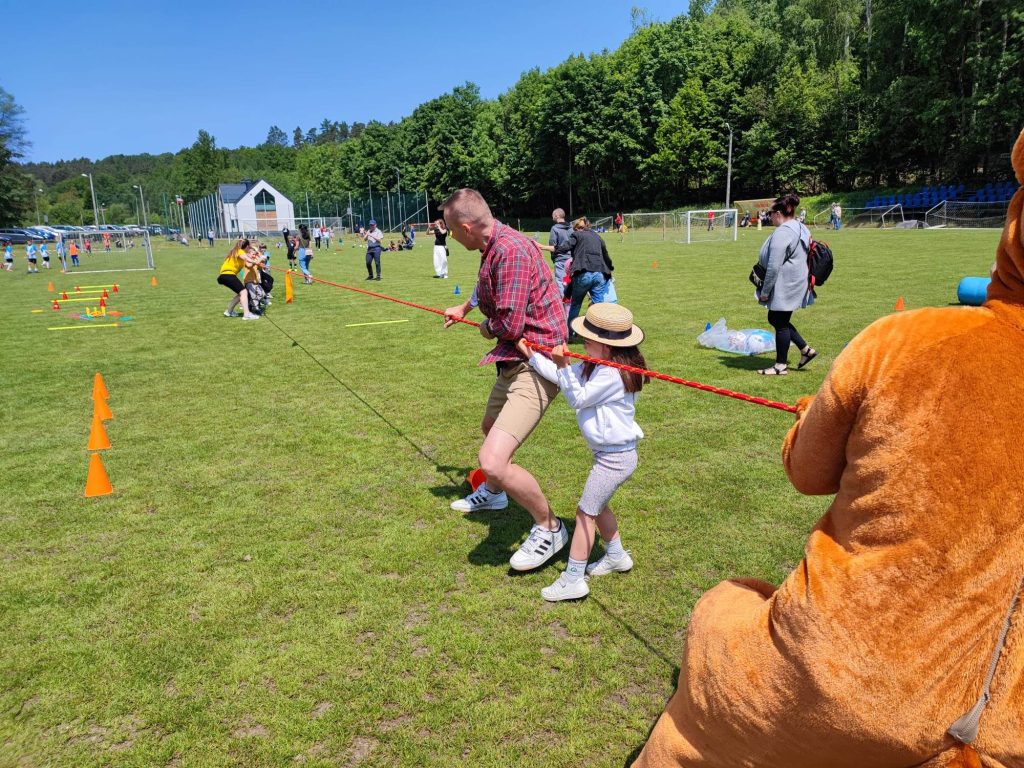 Wielki piknik rodzinny naszej szkoły 13 received 1618690535284804 - Helen Doron English