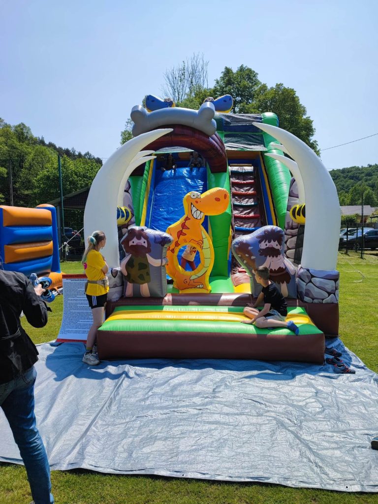 Wielki piknik rodzinny naszej szkoły 10 received 256398703713678 - Helen Doron English