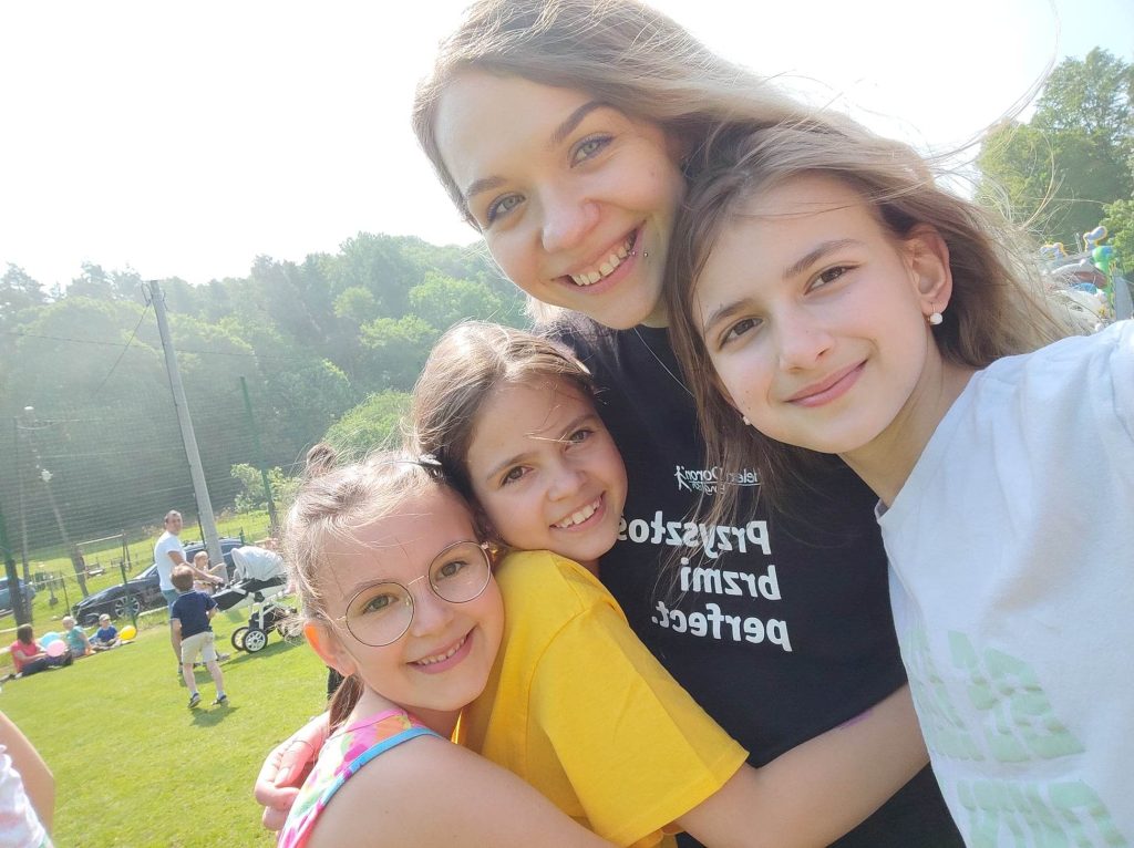 Wielki piknik rodzinny naszej szkoły 21 received 641421511174444 1 - Helen Doron English