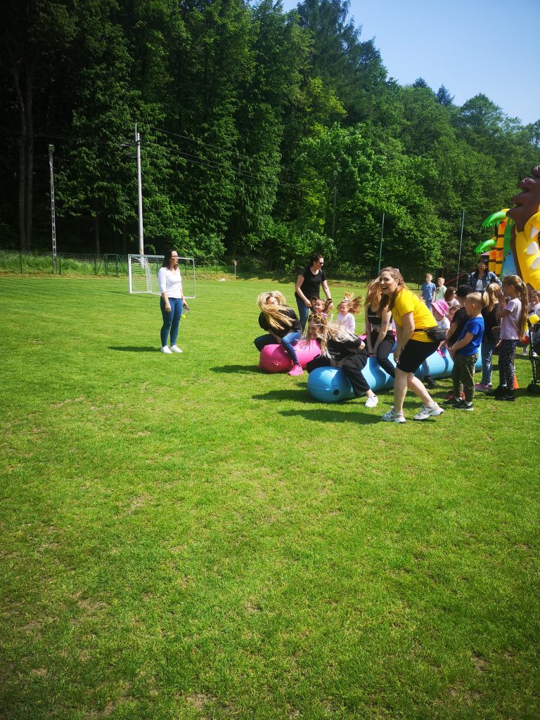 Wielki piknik rodzinny naszej szkoły 4 received 952344039520107 - Helen Doron English