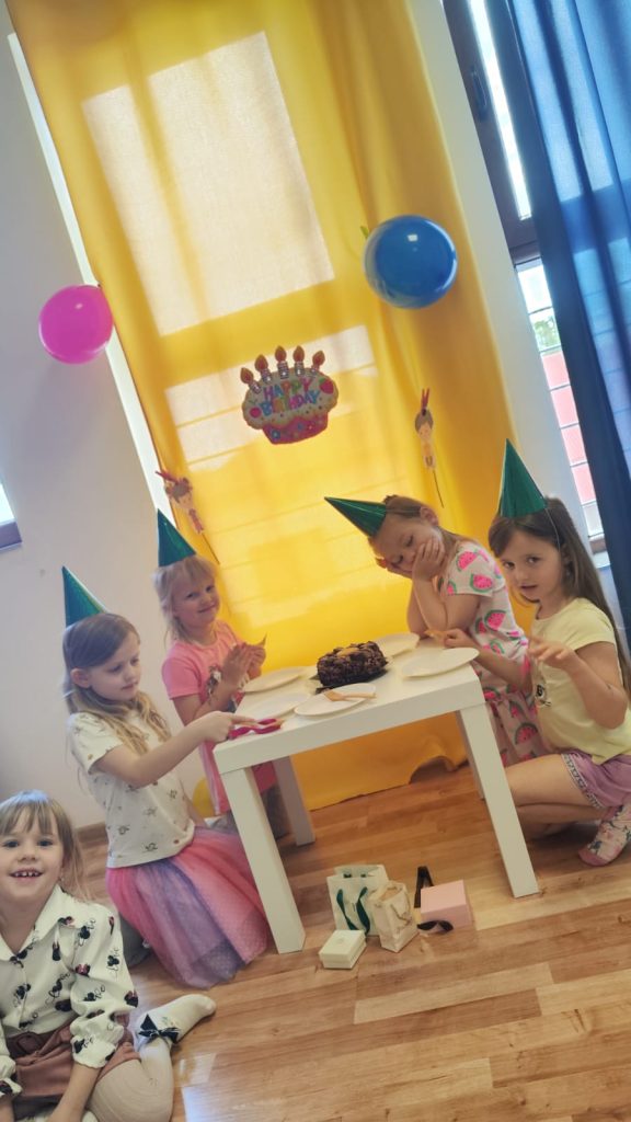 Dlaczego warto wybrać szkołę Helen Doron zamiast tradycyjnych korepetycji z angielskiego? 2 IMG 20250601 WA0017 1 - Helen Doron English