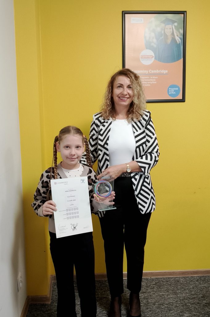 Gala wręczenia certyfikatów Cambridge 2025 3 IMG 20251011 100811 - Helen Doron English