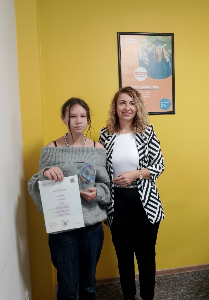Gala wręczenia certyfikatów Cambridge 2025 9 IMG 20251011 101048 - Helen Doron English