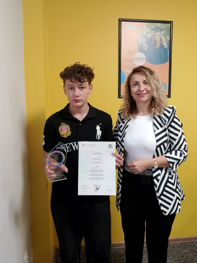 Gala wręczenia certyfikatów Cambridge 2025 13 IMG 20251011 101226 - Helen Doron English
