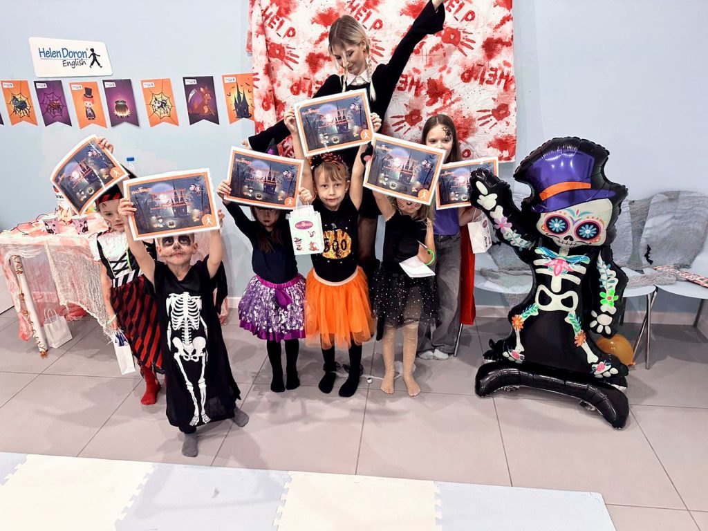 HALLOWEEN W HELEN DORON KRAŚNIK 5 571147756 1438411481618949 1595091808632656591 n - Helen Doron English
