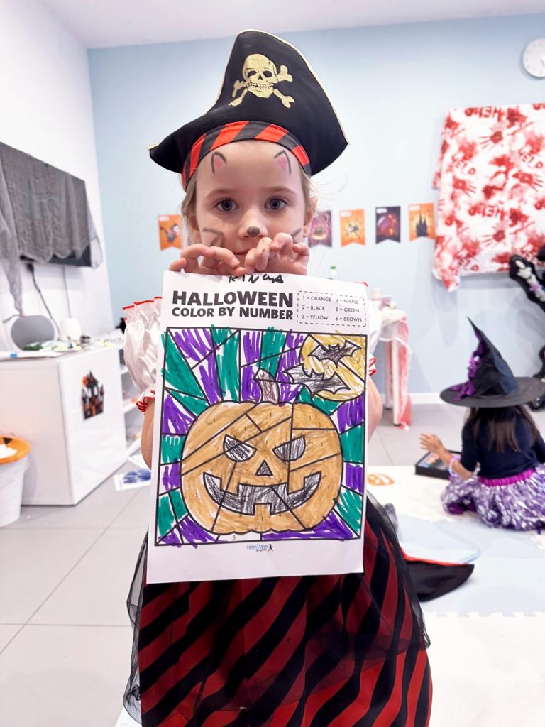 HALLOWEEN W HELEN DORON KRAŚNIK 20 571348761 1438411704952260 6361048144313769008 n - Helen Doron English