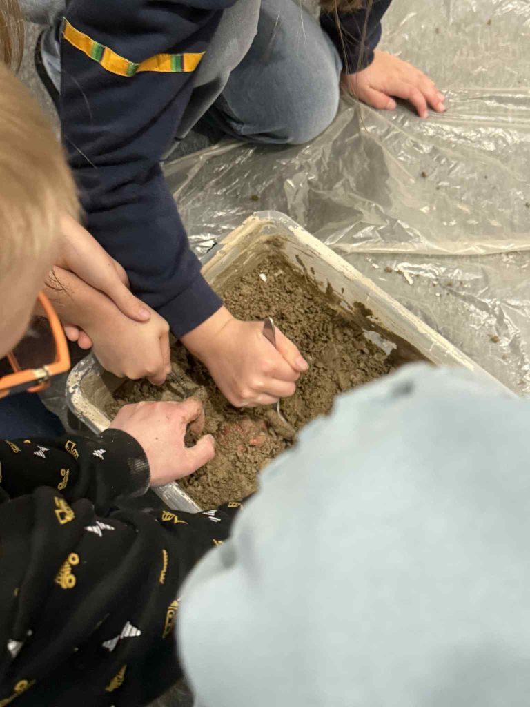 Kreatywne zajęcia w Helen Doron 7 576820327 689535924219712 5496100567290851382 n - Helen Doron English