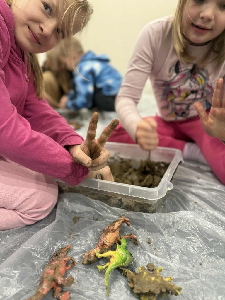 Kreatywne zajęcia w Helen Doron 3 576874927 689535780886393 5843437625061686824 n - Helen Doron English