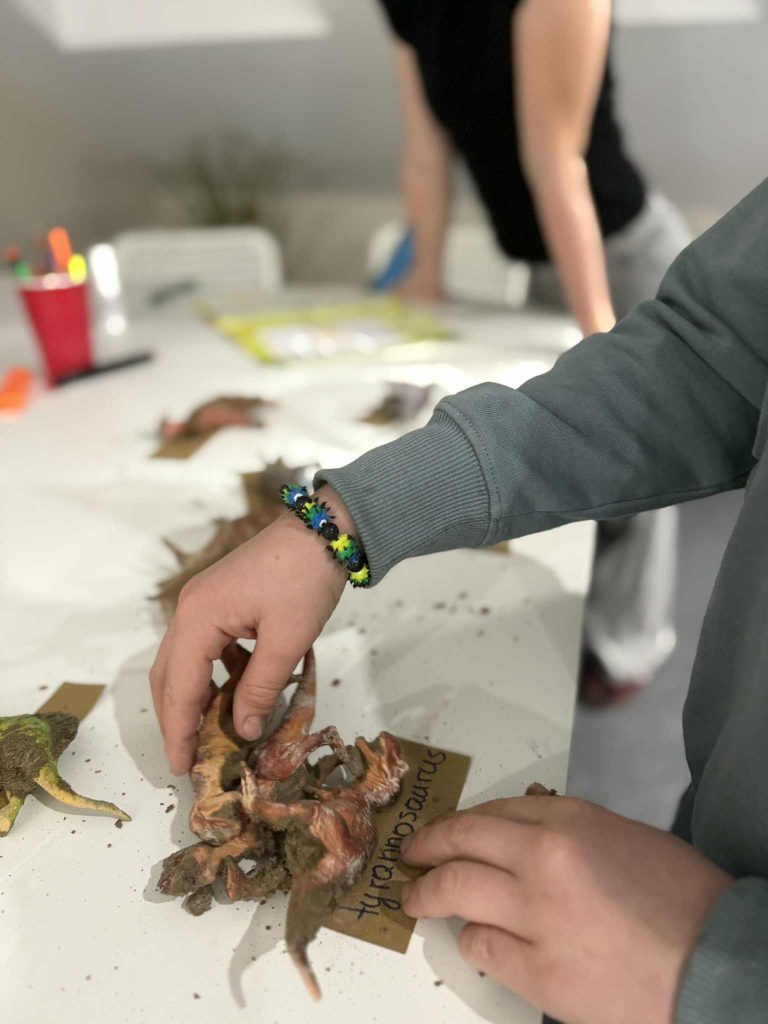 Kreatywne zajęcia w Helen Doron 5 577052729 689536164219688 6548908712392862868 n - Helen Doron English