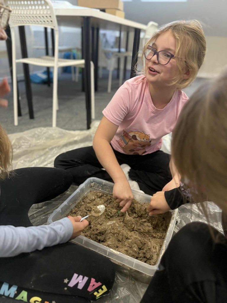 Kreatywne zajęcia w Helen Doron 6 577407360 689535747553063 7689301874804582921 n - Helen Doron English