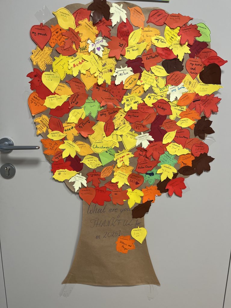 Thanksgiving Day 2025 2 IMG 4967 - Helen Doron English