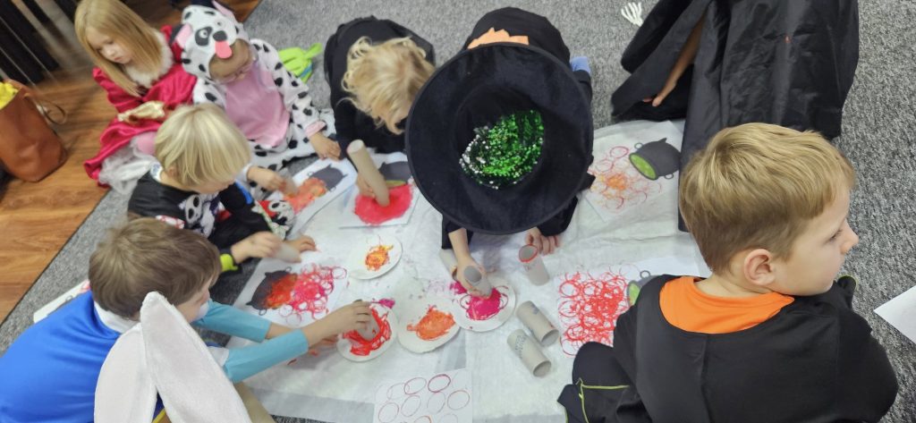 Warsztaty i zajęcia dodatkowe w szkole języka angielskiego i hiszpańskiego Helen Doron w Mikołowie 5 warsztaty halloween - Helen Doron English