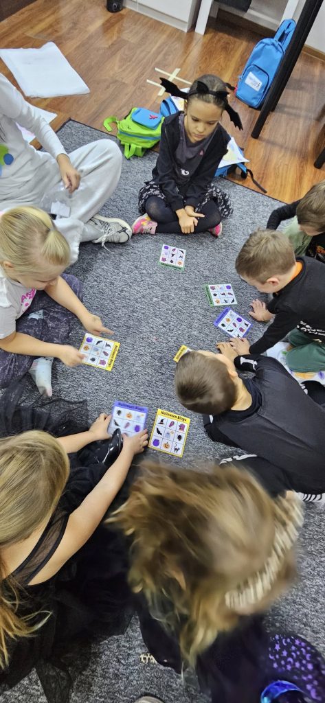 Warsztaty i zajęcia dodatkowe w szkole języka angielskiego i hiszpańskiego Helen Doron w Mikołowie 4 warsztaty halloween 2 - Helen Doron English