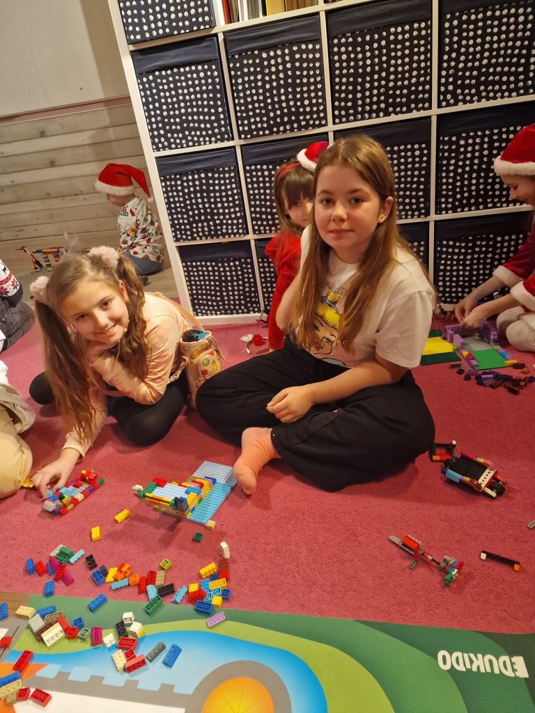 WhatsApp Image 2025 12 08 at 09.31.172 - Helen Doron English