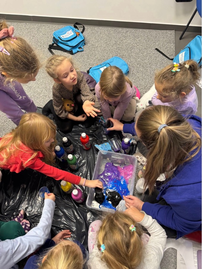 Nauka angielskiego przez zabawę – dlaczego to podejście jest tak wartościowe? 2 Nauka angielskiego przez zabawę Bibice