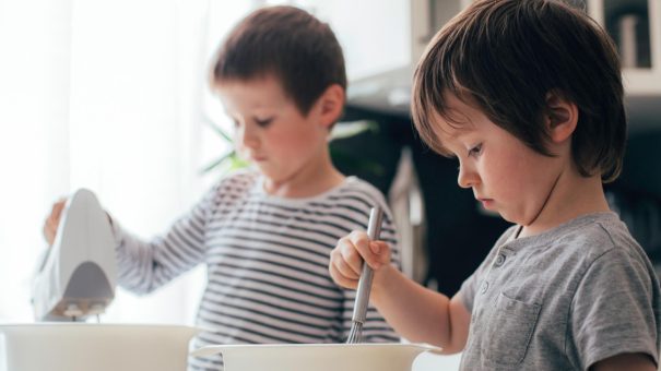 Małe obowiązki, które uczą odpowiedzialności i wzmacniają poczucie sprawczości