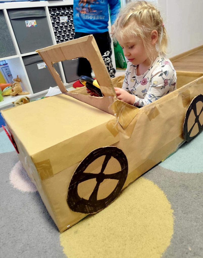 Jak wybrać kurs angielskiego dla dziecka w wieku przedszkolnym w Skale