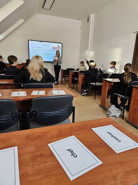 image 3 - Helen Doron English