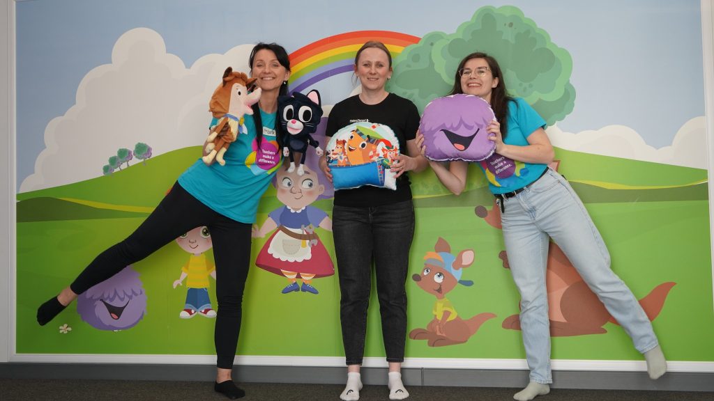 Kurs angielskiego dla początkujących w Jędrzejowie – co powinien zawierać dobry kurs? 1 cam6 - Helen Doron English