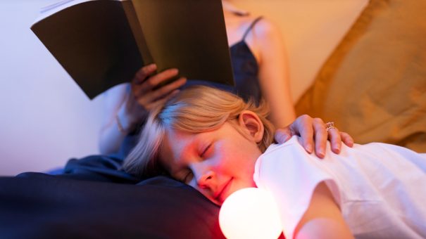 Wieczorne rytuały które wspierają spokojny sen i lepsze zapamiętywanie